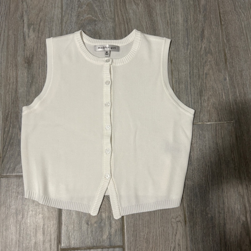 NWOT! Women's Madden Girl White cotton Button Down Knit Sweater Vest - MEDIUM